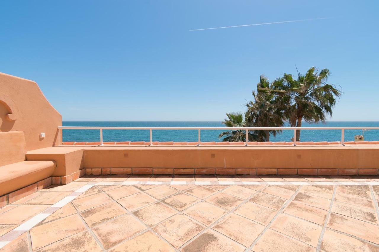 Villa Urb Playa Azul 24 Estepona Exterior foto